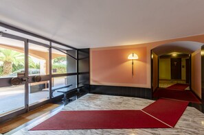 Exterior - JOIVY Light Flat for 5 in the Heart of Bogliasco (Bogliasco)