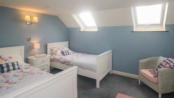 4 Schlafzimmer, individuell dekoriert, individuell eingerichtet
