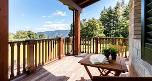 Villa, 3 Bedrooms, 2 Bathrooms | Terrace/patio - JOIVY MAS Avilo Villa Bobbio (Bobbio)