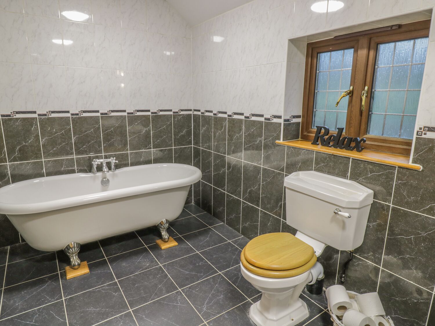 Cottage | Bathroom