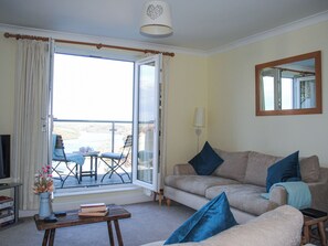 Cottage | Living area - 4 Lyndhurst (Salcombe)