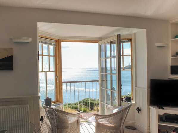 Cottage | Living area - 5 Prospect House (Kingsbridge)