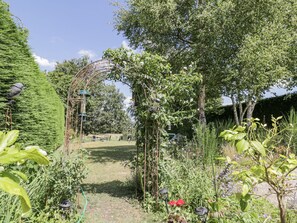 Cottage | Property grounds