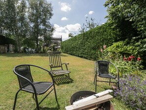 Cottage | Property grounds
