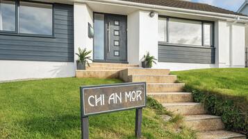 Cottage | Exterior detail