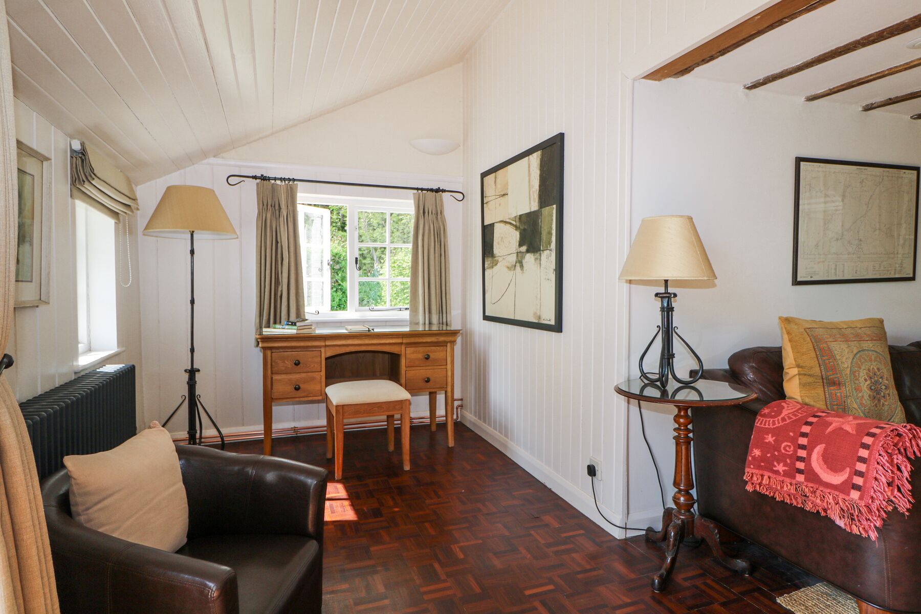 Cottage | Living area