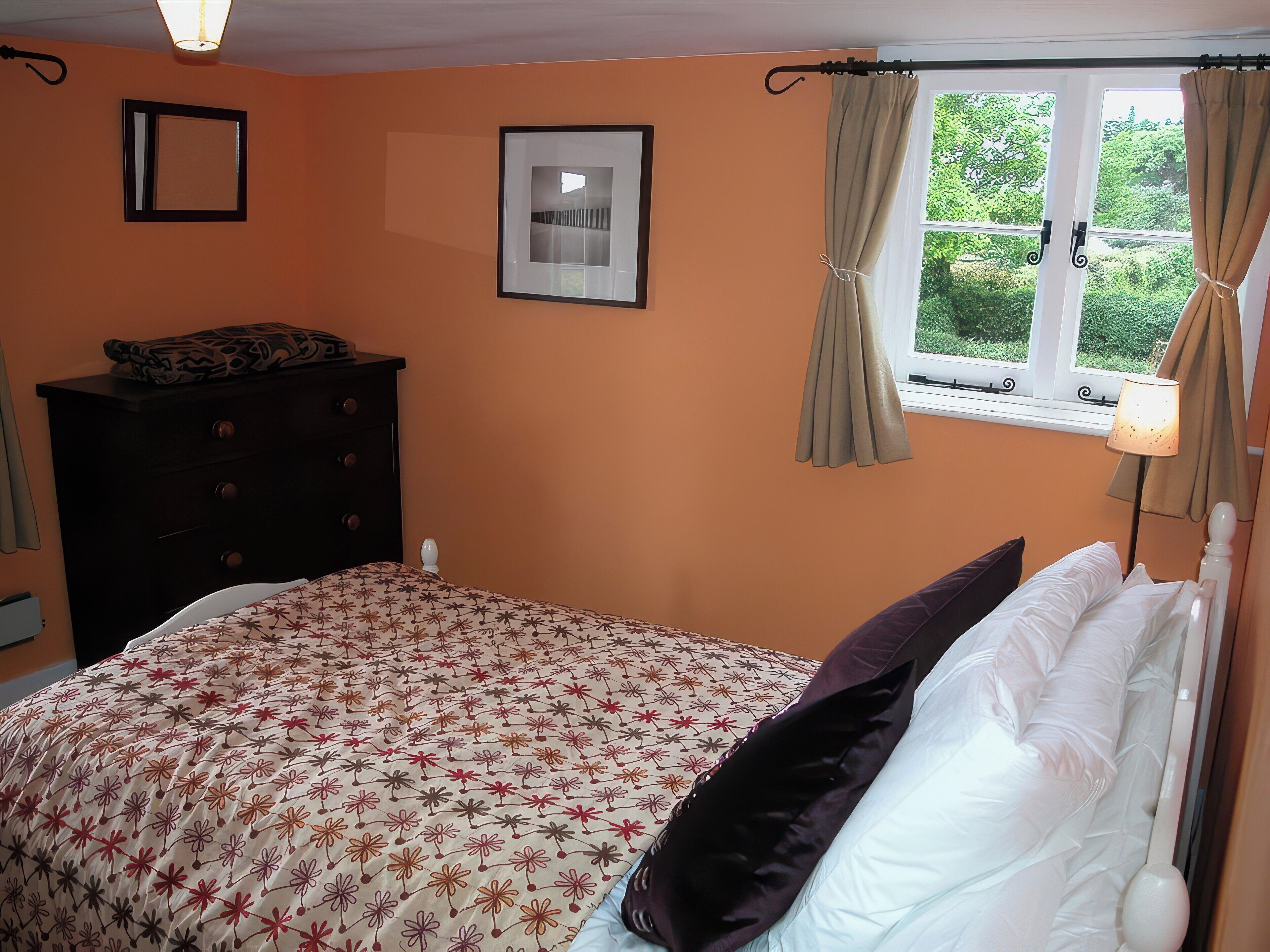 Cottage | 3 bedrooms, individually decorated, individually furnished, free WiFi