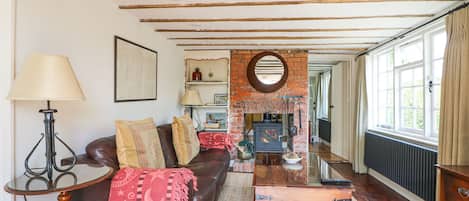 Cottage | Living area