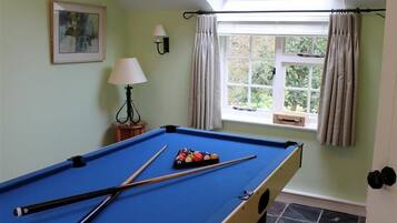 Cottage | Interior