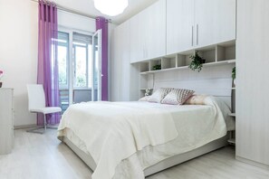 Lägenhet - 2 sovrum - balkong | 2 sovrum, arbetsyta för laptop, strykjärn/strykbräda och gratis wi-fi