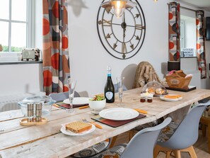 Private kitchen - Bear Cottage (Truro)