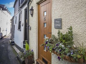 Interior - Pixie Cottage (Dartmouth)