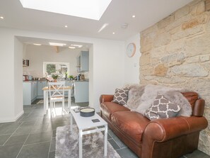 Cottage | Living room - The Bull Pen (St Austell)