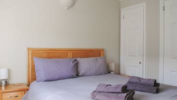 Cottage | 2 bedrooms, individually decorated, individually furnished, free WiFi