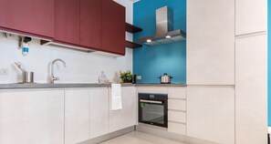 Appartement, 1 chambre | Cuisine privée | Réfrigérateur, un four, surface de cuisson, lave-vaisselle