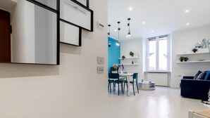 Exterior - JOIVY Smart Apartment Near S.agostino Metro (Milan)