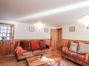 Cottage | Living area - 83 Seatown (Buckie)