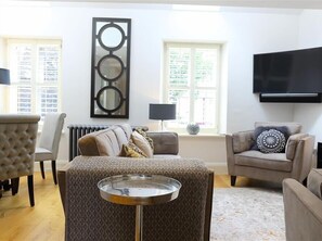 Cottage | Interior