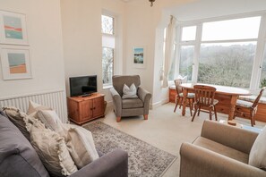 Living area - 1 Hazeldene (Salcombe)