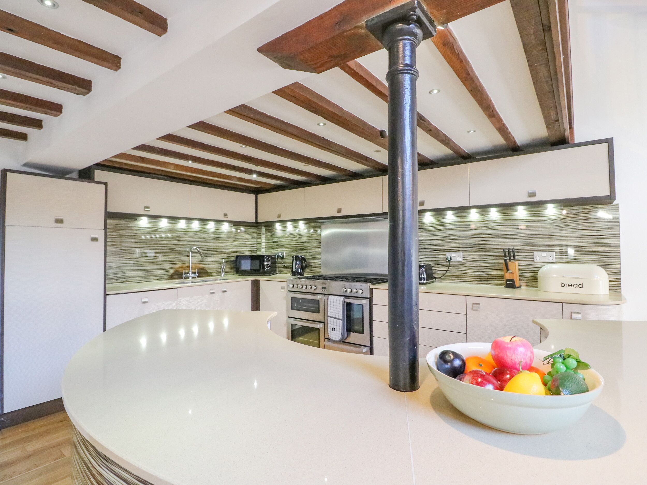 Casa de campo | Cocina privada | Lavavajillas y utensilios de cocina 