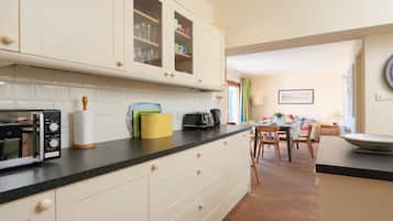 Cottage | Interior