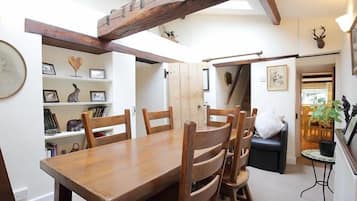 Cottage | Interior