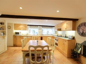 Casa de campo | Cocina privada | Frigorífico, microondas, placa de cocina y lavavajillas