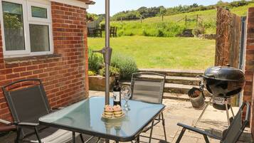 Cottage | Outdoor dining