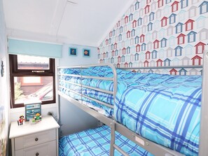 2 bedrooms, individually decorated, individually furnished, free WiFi