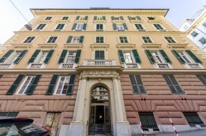 Exterior - JOIVY Family Flat, 5 Mins to Piazza Corvetto (Genoa)