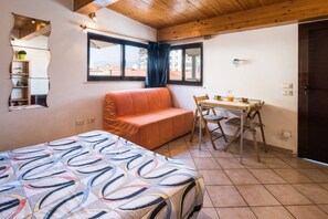 Casa, 3 habitaciones, 2 baños | 3 dormitorios, tabla de planchar con plancha, cunas gratuitas