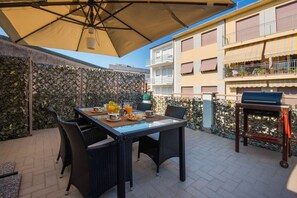 Hus - 3 sovrum - 2 badrum | Balkong