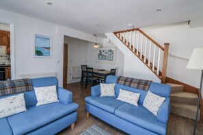 Cottage | Living area - Armada Cottage (Dartmouth)
