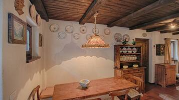 Apartment, 2 Bedrooms, 2 Bathrooms | Private kitchen | Fridge
