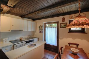 Appartement, 2 chambres, 2 salles de bains | Cuisine privée | Réfrigérateur