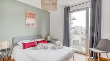 1 habitación, tabla de planchar con plancha, wifi gratis y ropa de cama