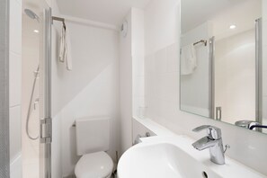 Hair dryer, towels - GEORGIA - Deux chambres au coeur du centre Historique (Rennes)