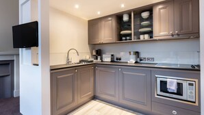 Private kitchen - Luxury Private Studio Spacious Stylish Mezzanine (Brighton)