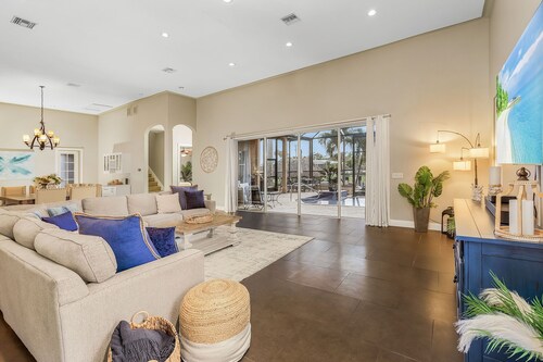 Schön, 3400 sqft, 1. 5-stöckiges Haus mit 4 Schlafzimmern und 4 Bädern in SW Cape Coral