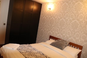 2 chambres, fer et planche Ă repasser, Wi-Fi, draps fournis