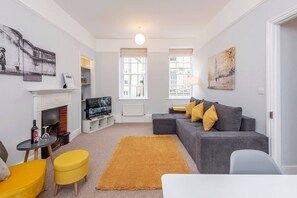 Aerial view - The King's Retreat (Bath)