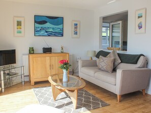 Cottage | Living area - Seascape (Kingsbridge)