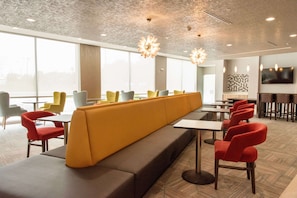 Lobby - La Quinta Inn & Suite by Wyndham Lake City (Lake City)