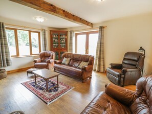 Cottage | Living area - Pentrego Isaf (Meifod)