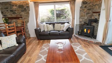 Cottage | Living room | TV