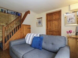 Living area - Henmarsh Cottage (Moreton-in-Marsh)