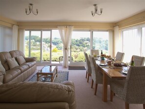 Cottage | Interior - Gull's Rest (Seaton)
