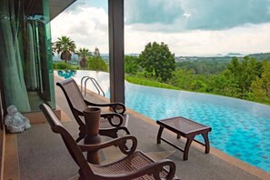 Outdoor pool - THAI Style Private Hill Top Villa with Infinitypool, OceanView and King-bed (Phuket)
