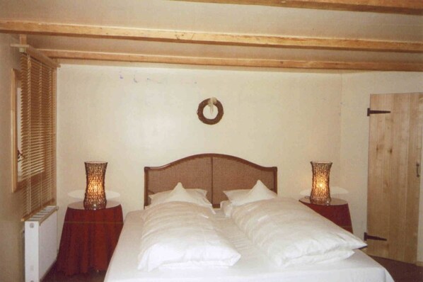 1 bedroom, iron/ironing board, bed sheets