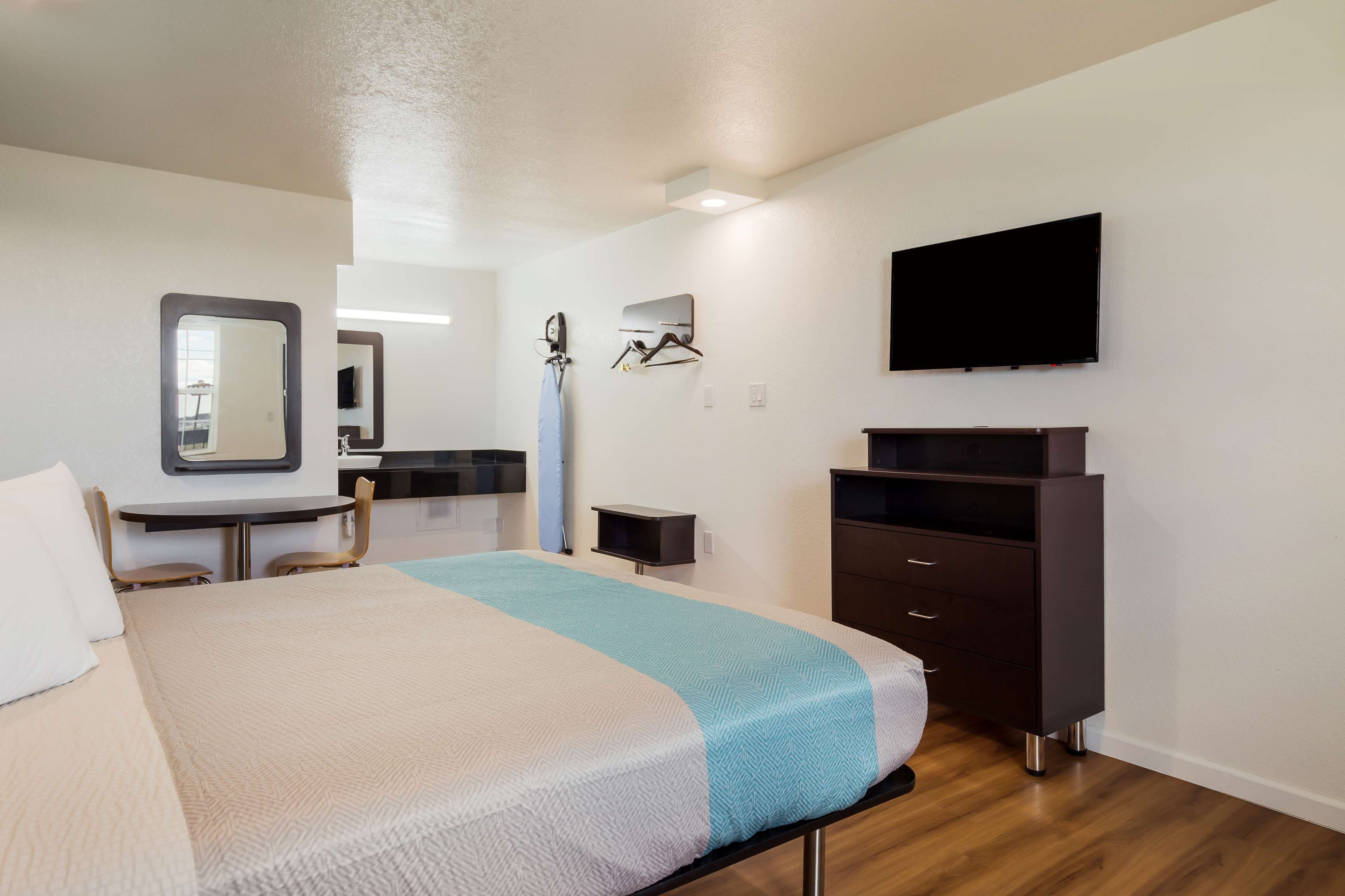 Wifi gratis y ropa de cama 